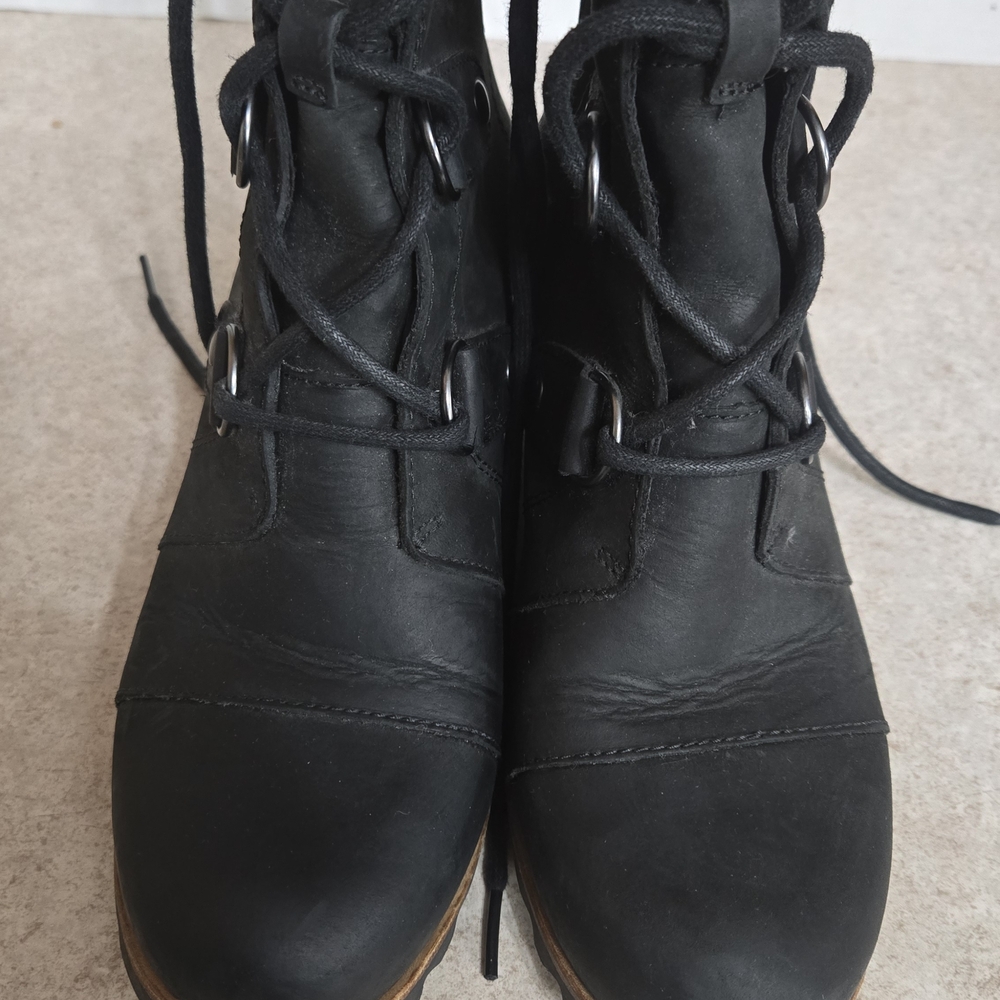 Sorel Black Lace-Up Women's Boots - Picture 5 of 12